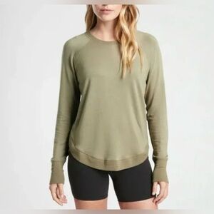 Athleta Mindset Tulip Edge Side Hem Soft Crew Neck Sweater in Olive Green Small